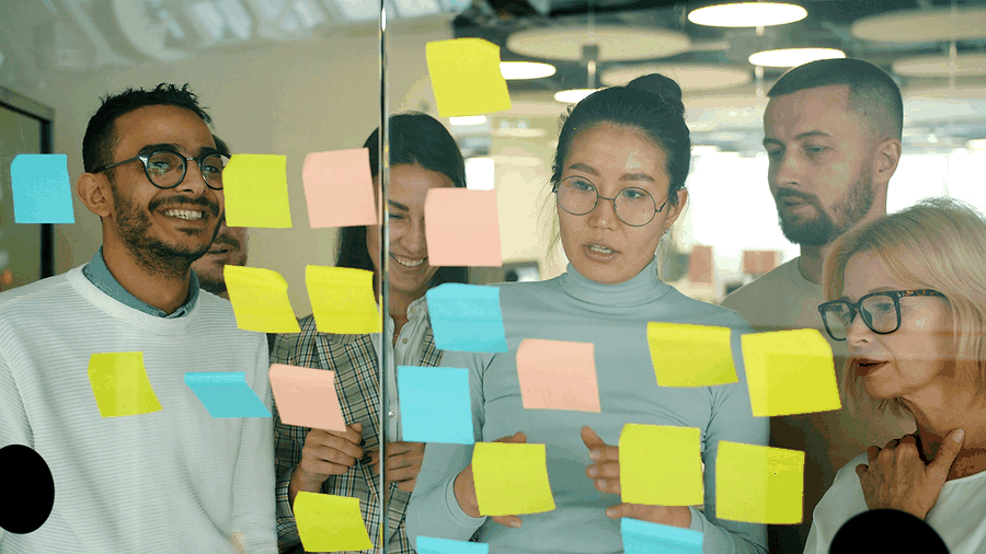 Team planning next steps for Systematic capital management, treasury processes, and cash flow control for business financial stability